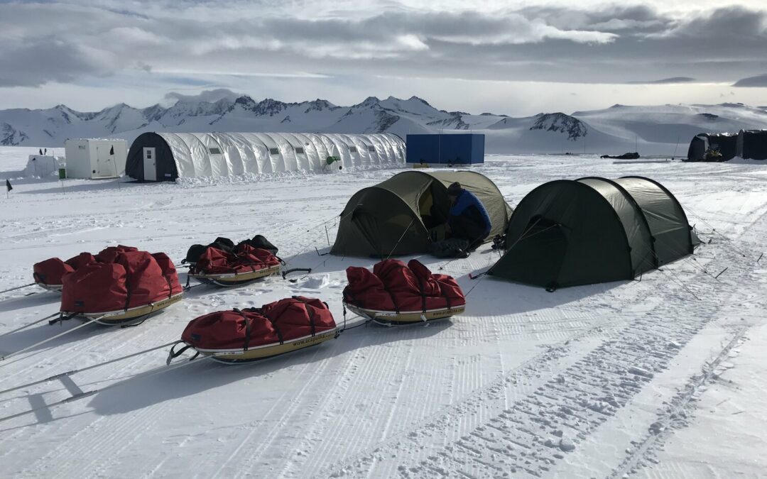 L’odyssée du Vinson : 3 alpinistes -170 km- 35 jours